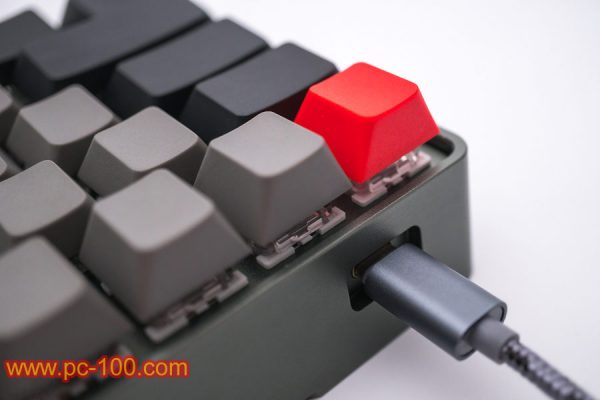 GH60 programmable mechanical keyboard (61 keys, Poker layout), details show