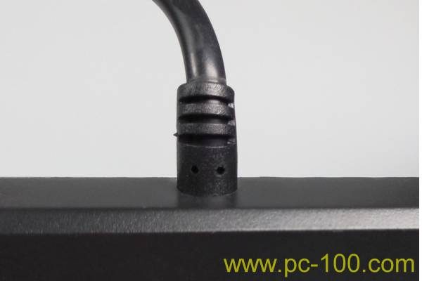 anillo de escombros en el cable de teclado mecánico, para evitar que el cable de dañar o romper.