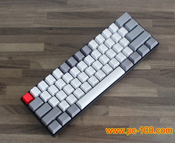 A final GH60 mechanical keyboard with PBT key caps